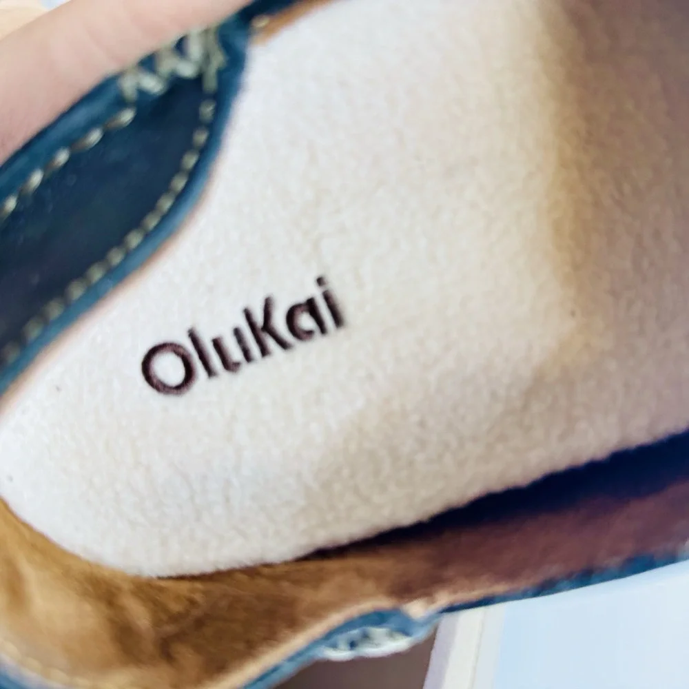 OluKai Moloa Slip On Shoes Mens 10 Black Waxed Leather Wool Lined Loafers